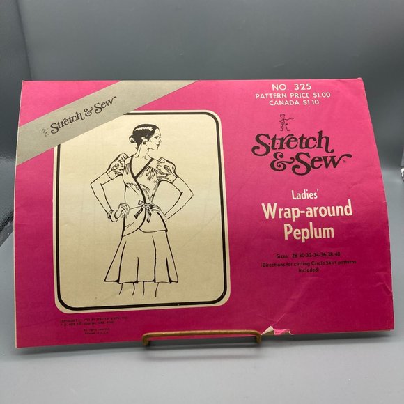 UNCUT Vintage Sewing PATTERN Stretch and Sew 325 by Ann Person, Ladies 1973 Wrap - Picture 1 of 2